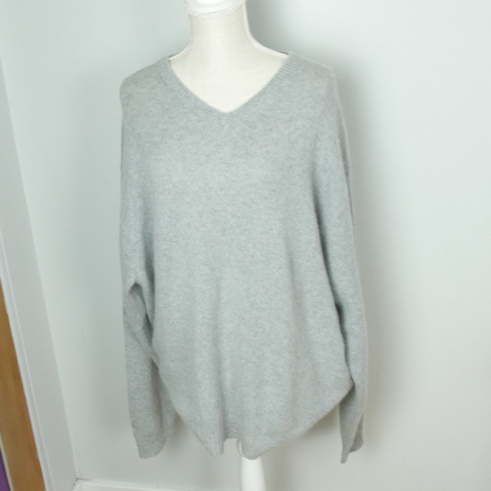 Mens M Light Grey V Neck 100% Cashmere V Neck Knit Minimalist Sweater XL